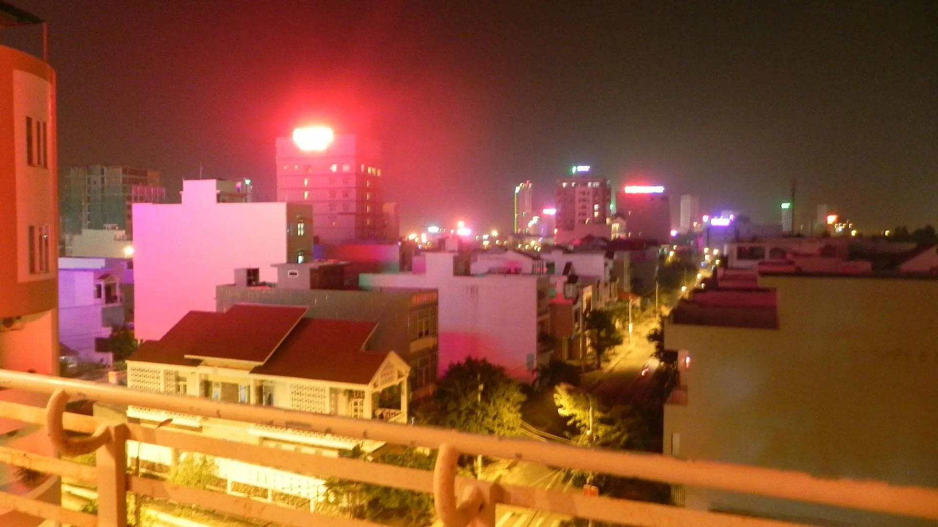 Sunny Beach Hotel & Apartment Da Nang